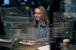 <a href="https://www.freepik.es/foto-gratis/concepto-collage-html-css-persona_36295457.htm#fromView=search&page=1&position=0&uuid=dc046fc2-4dae-412b-85cc-04fa9c949d16">Imagen de freepik</a>